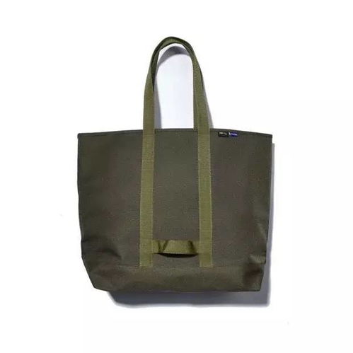 时尚与实用并存 探秘MDNS泼墨手提包